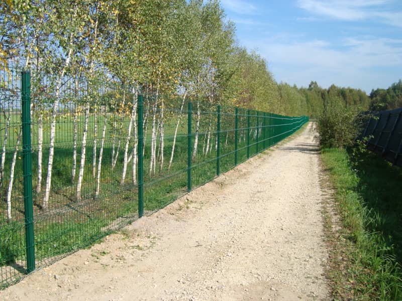 Сетчатый забор DoorHan в Химках с установкой