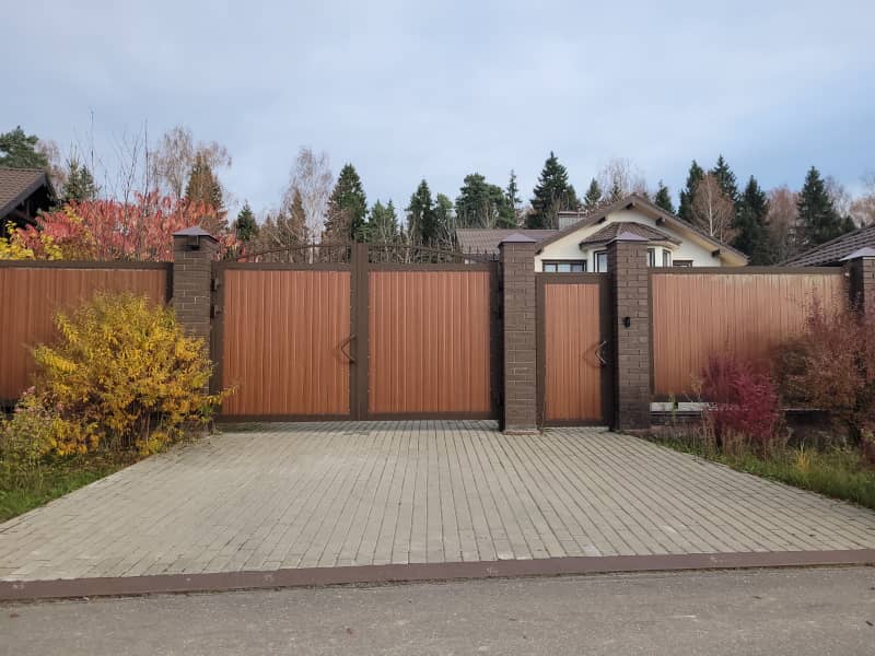 Уличные ворота DoorHan в Химках с установкой